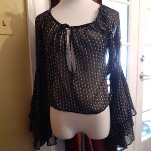A flare sleeve printed blouse NWT